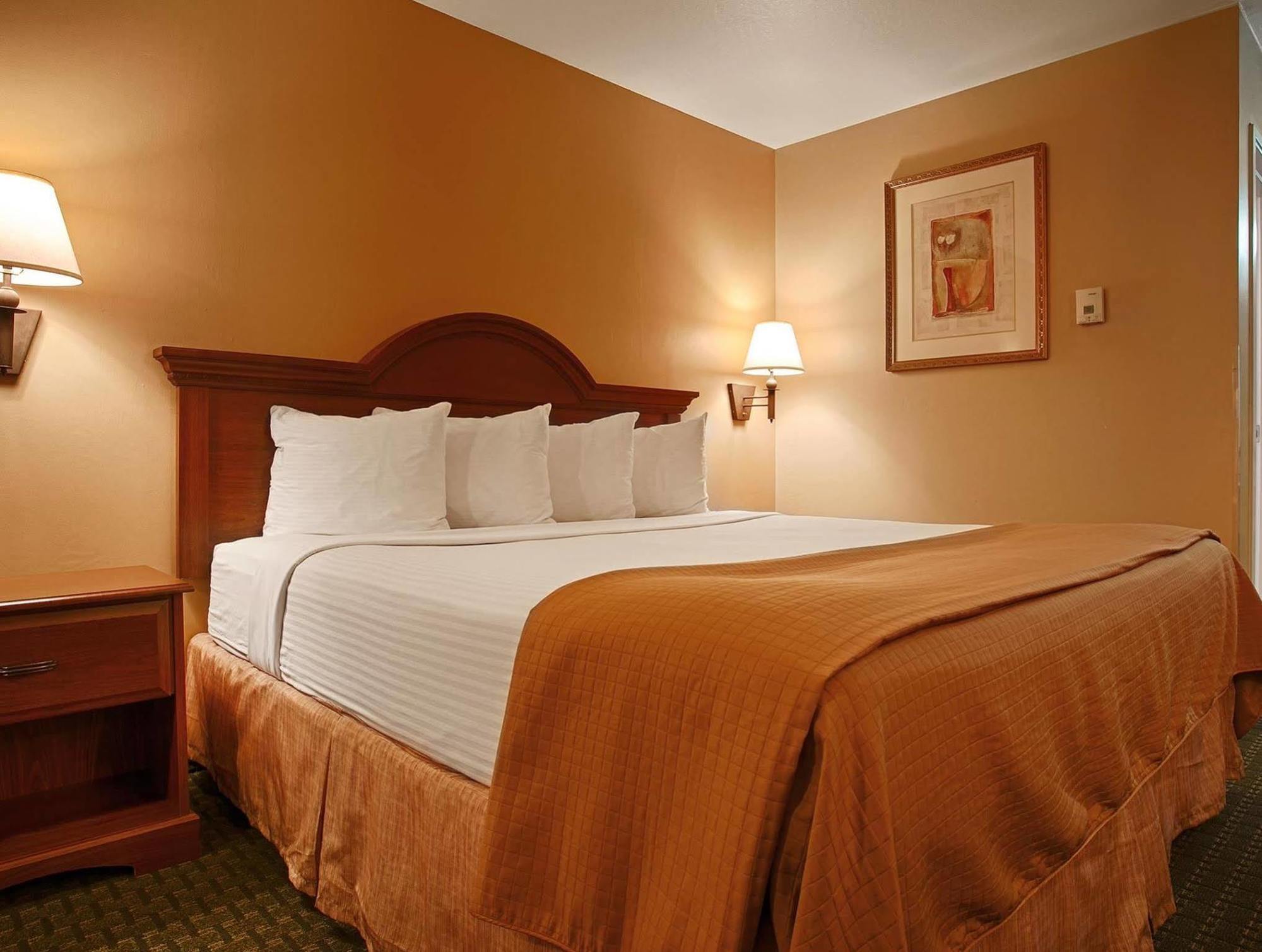 Surestay Hotel By Best Western פרנלי מראה חיצוני תמונה